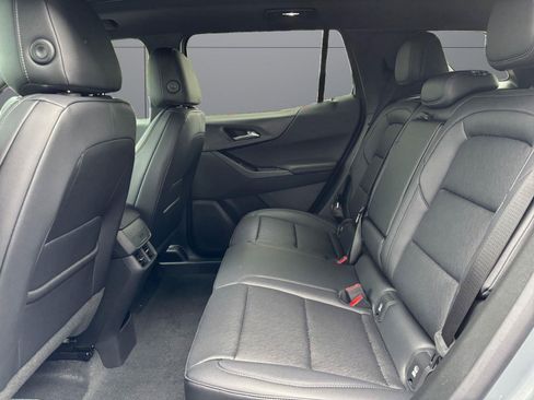 New 2026 Chevrolet Equinox LT w/ Convenience Package II AWD/4WD image 13