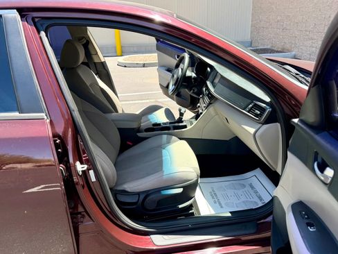 Used 2018 Kia Optima LX w/ Convenience Package FWD image 9