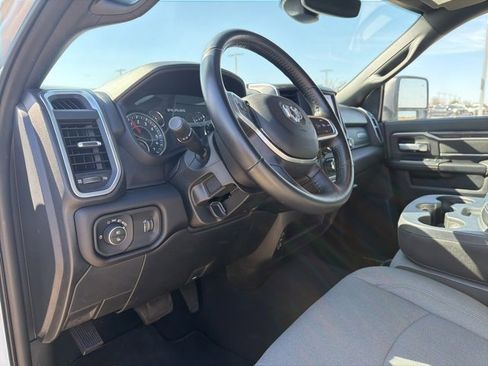 Used 2024 RAM 2500 Big Horn w/ Bed Utility Group image 17