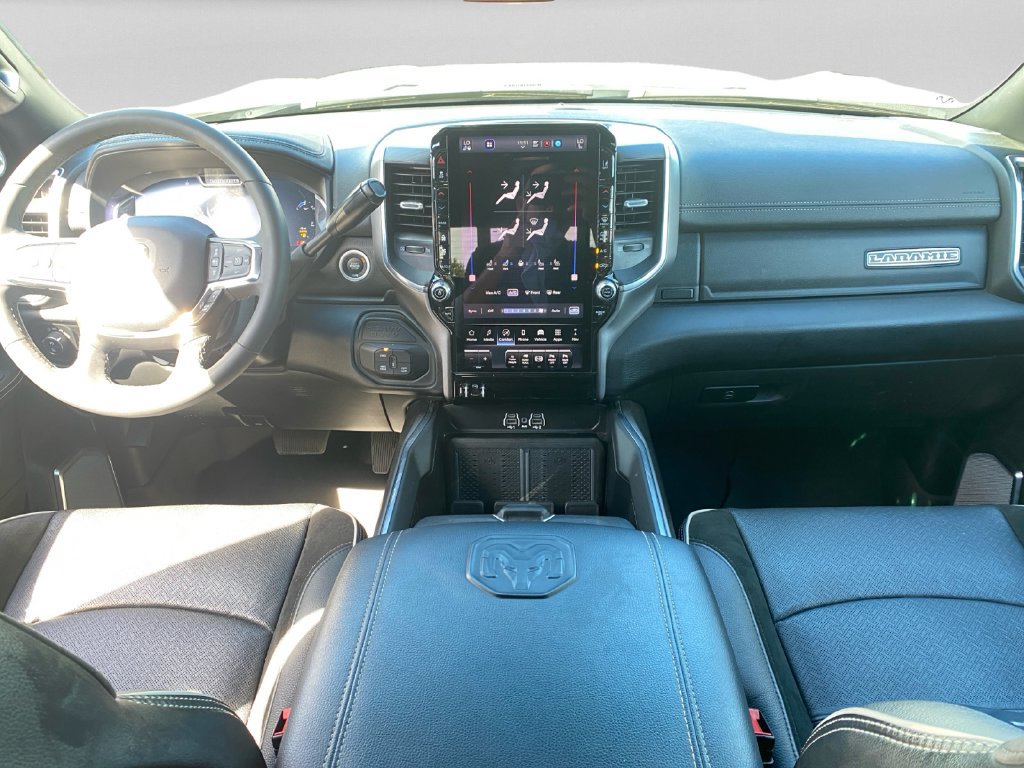 Used 2026 RAM 3500 Laramie AWD/4WD image 15