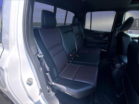 Used 2025 Honda Ridgeline Black Edition image 26