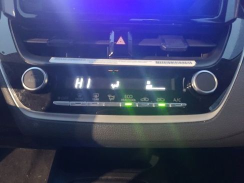 Used 2024 Toyota Corolla LE image 27