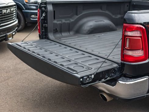 Used 2019 RAM 1500 Laramie AWD/4WD image 11