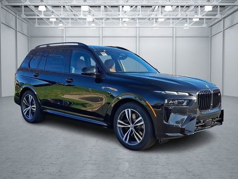 New 2026 BMW X7 M60i image 3