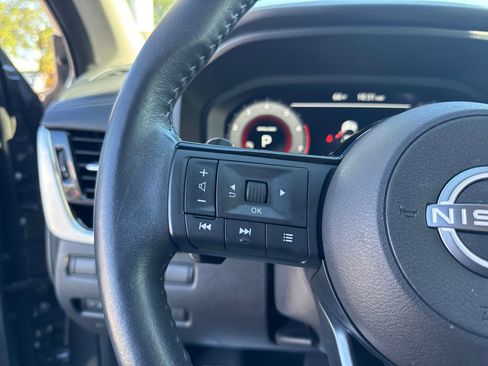 Certified 2024 Nissan Rogue SL image 14