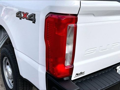 New 2026 Ford F250 XL w/ F-250 >10K GVWR Package image 24