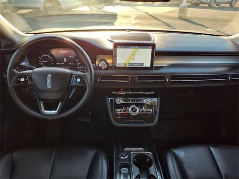 Certified 2021 Lincoln Corsair AWD image 4