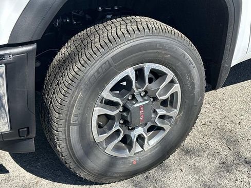 New 2026 GMC Sierra 2500 SLE w/ SLE Value Package; image 7