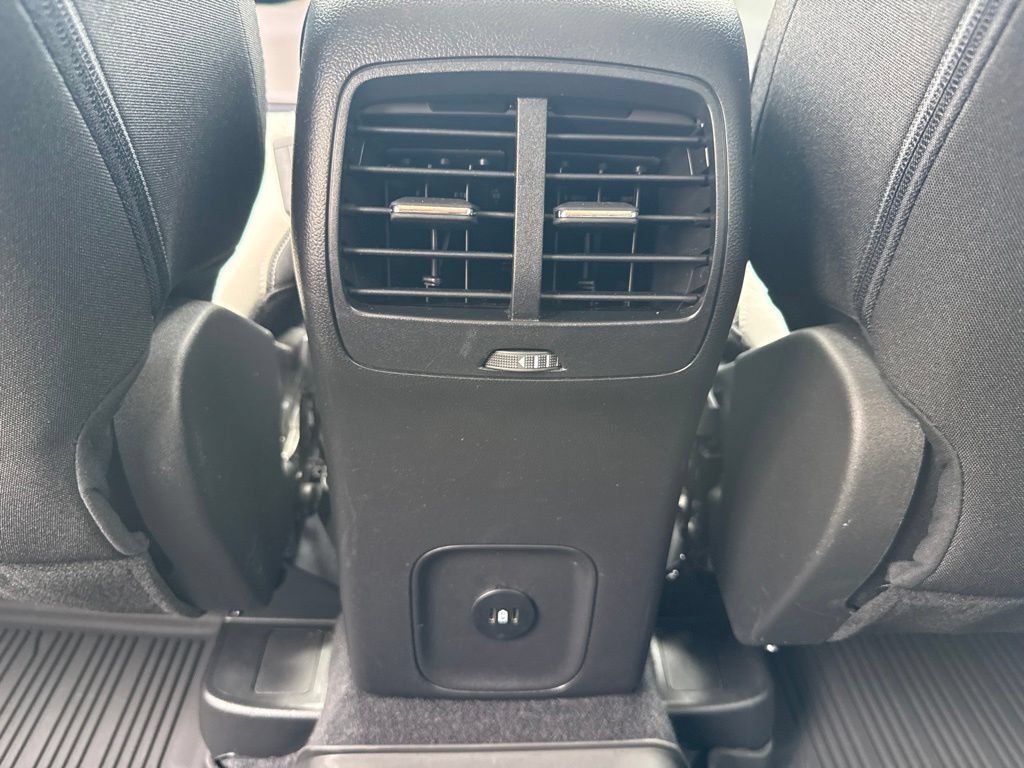 Used 2023 Ford Escape Active w/ Tech Pack #1 AWD/4WD image 11