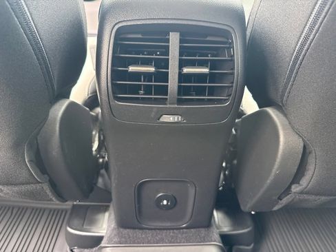 Used 2023 Ford Escape Active w/ Tech Pack #1 AWD/4WD image 11