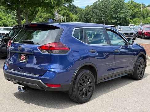 Used 2018 Nissan Rogue S AWD/4WD image 10