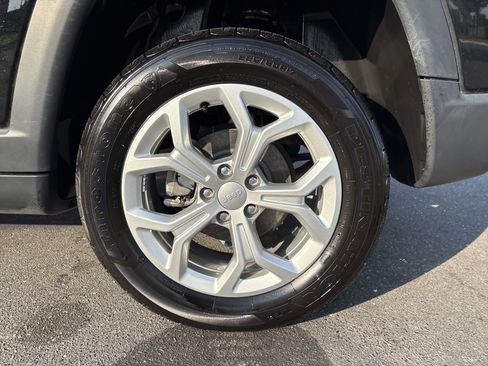 Certified 2024 Jeep Compass Sport AWD/4WD image 21
