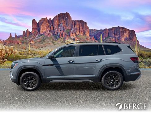 New 2026 Volkswagen Atlas Peak Edition AWD/4WD image 3