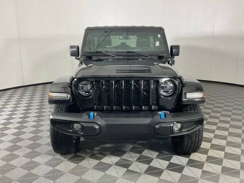 Used 2022 Jeep Wrangler Unlimited Sahara w/ Cold Weather Group AWD/4WD image 2