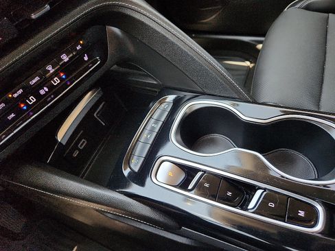Used 2023 Buick Envision Essence FWD image 20