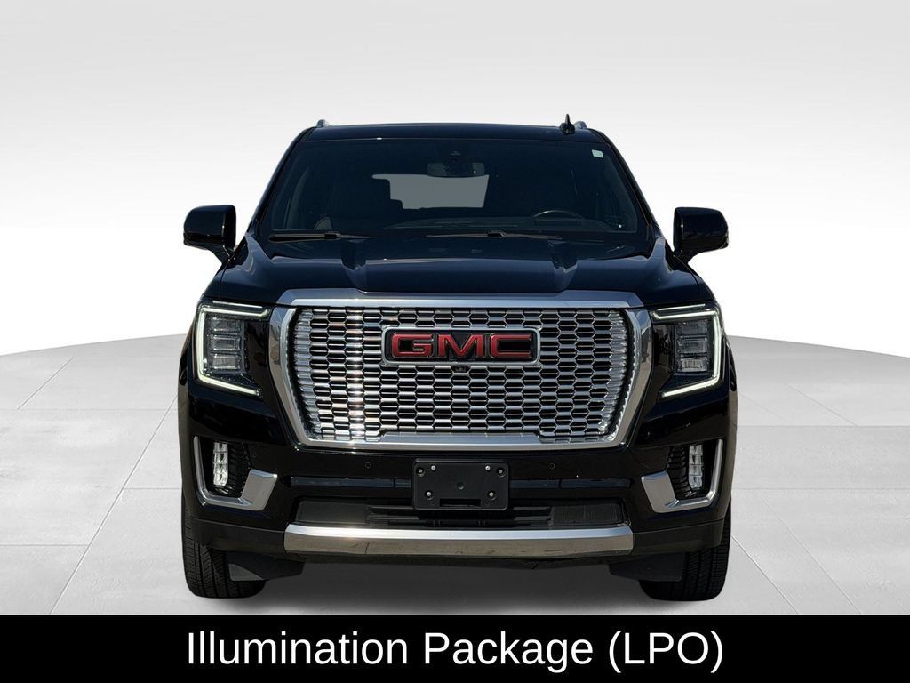 Used 2021 GMC Yukon Denali w/ LPO, Illumination Package AWD/4WD image 3
