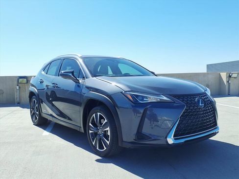 Used 2022 Lexus UX 250h w/ Accessory Package (Z1) image 8