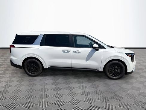 New 2026 Kia Carnival FWD image 8