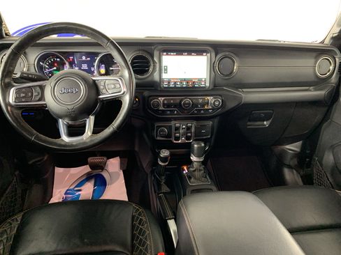 Used 2021 Jeep Wrangler Unlimited Sahara AWD/4WD image 32