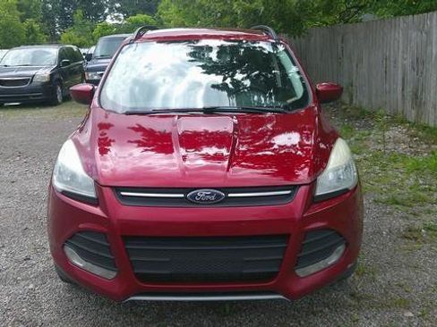 Used 2014 Ford Escape SE w/ Equipment Group 201A FWD image 2