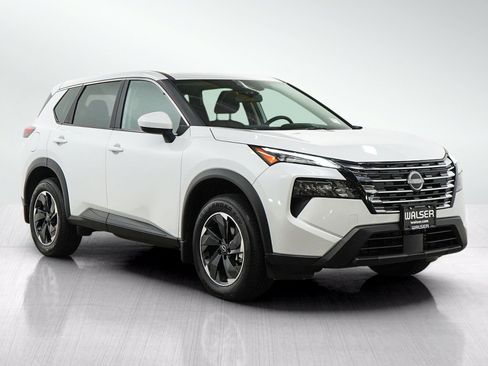 Certified 2026 Nissan Rogue SV AWD/4WD image 7