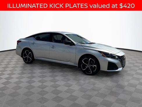 Certified 2025 Nissan Altima 2.5 SR w/ SR Premium Package FWD image 3