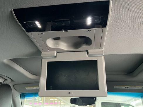 Used 2018 GMC Yukon Denali w/ Denali Ultimate Package image 31