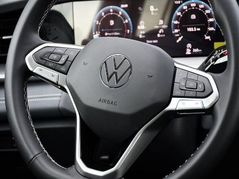 New 2026 Volkswagen Tiguan SE FWD image 20