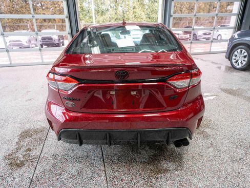 Used 2024 Toyota Corolla SE image 3