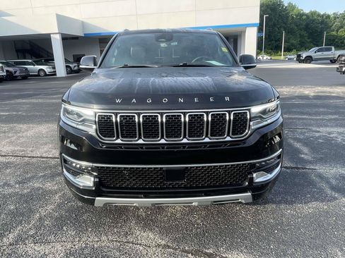 Used 2024 Jeep Wagoneer L Series II w/ Flexible Seating Group AWD/4WD image 12