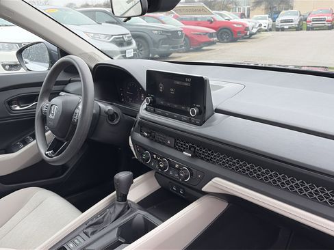 Used 2023 Honda Accord EX image 13
