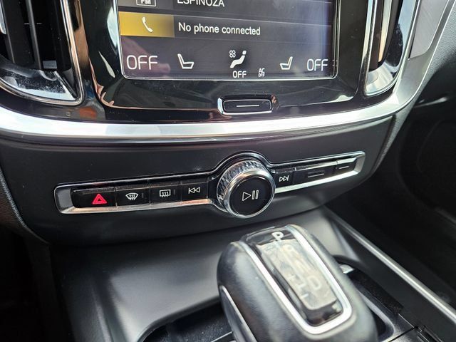 Used 2020 Volvo V60 T5 Cross Country w/ Protection Package Premier AWD/4WD image 24