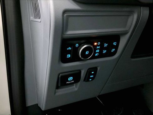 New 2025 Ford F150 Lariat w/ Equipment Group 501A Mid image 19