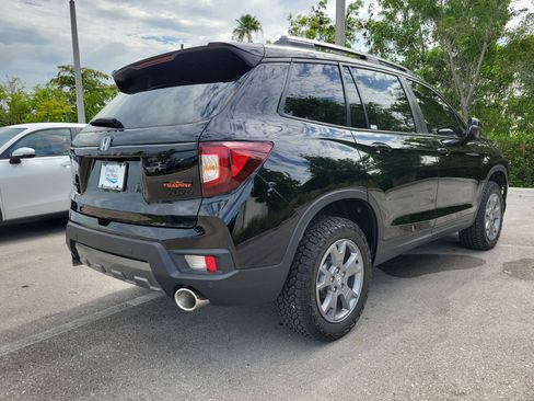 Used 2025 Honda Passport TrailSport image 6
