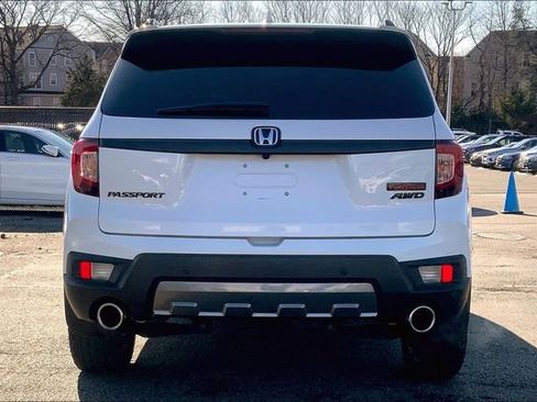 Used 2023 Honda Passport TrailSport image 3
