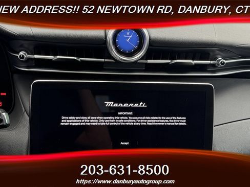 Used 2023 Maserati Grecale Modena AWD/4WD image 32