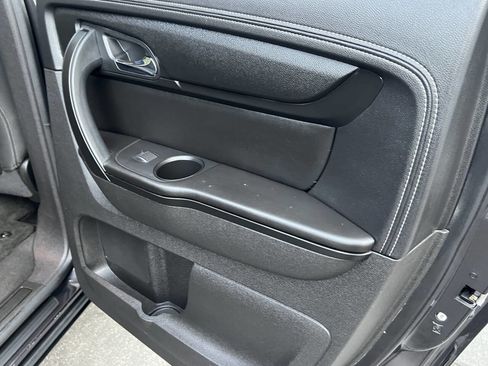 Used 2013 GMC Acadia SLE FWD image 19