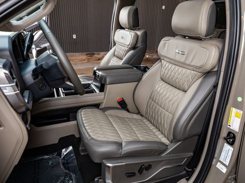 Used 2026 Ford F350 Platinum image 29