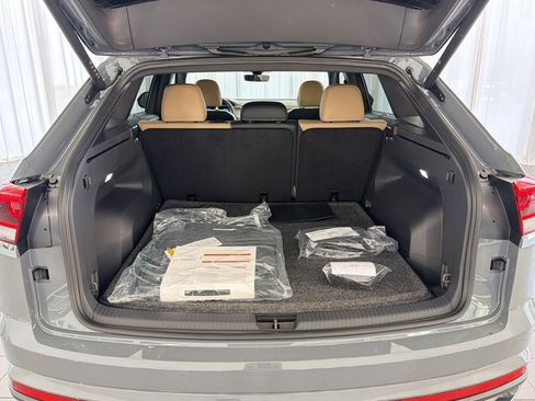 New 2026 Volkswagen Atlas Cross Sport SE FWD image 34