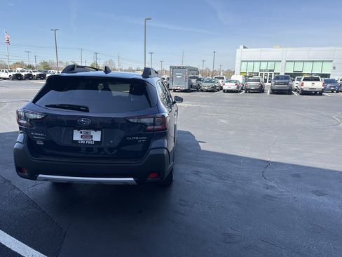 Used 2025 Subaru Outback Limited XT image 4