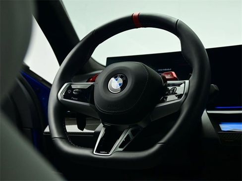 Used 2025 BMW M5 w/ Carbon Package image 13