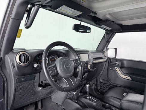 Used 2016 Jeep Wrangler Unlimited Sahara image 24