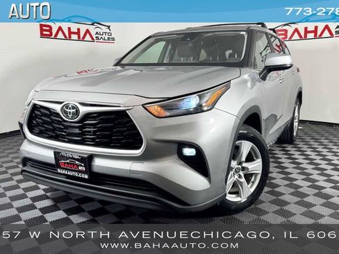 Used 2023 Toyota Highlander LE FWD image 1