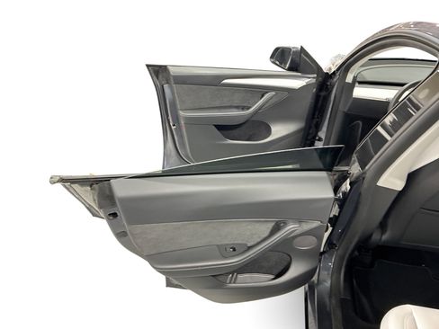 Certified 2023 Tesla Model Y Performance AWD/4WD image 10