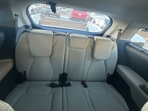 New 2026 Kia Carnival EX image 23