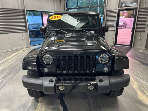 Used 2015 Jeep Wrangler Unlimited Sahara AWD/4WD image 34