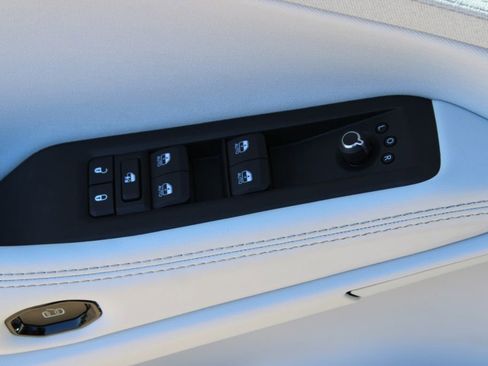 New 2026 Jeep Cherokee Laredo image 30