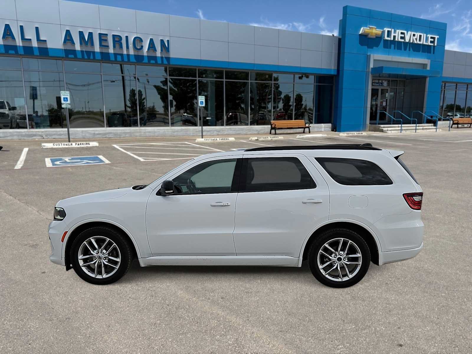 Used 2024 Dodge Durango GT RWD image 5