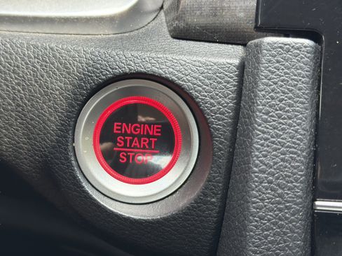 Used 2019 Honda Civic Touring image 12