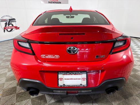 Used 2023 Toyota GR86 Premium image 4